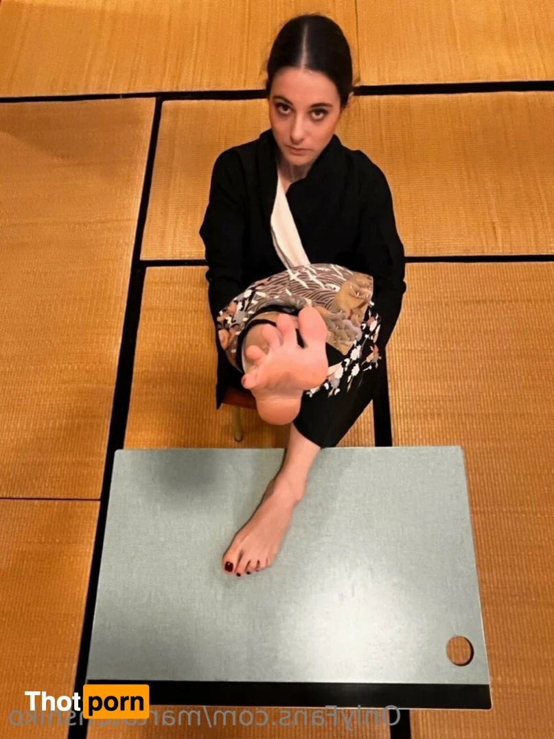 Marta Tenshiko 11672815