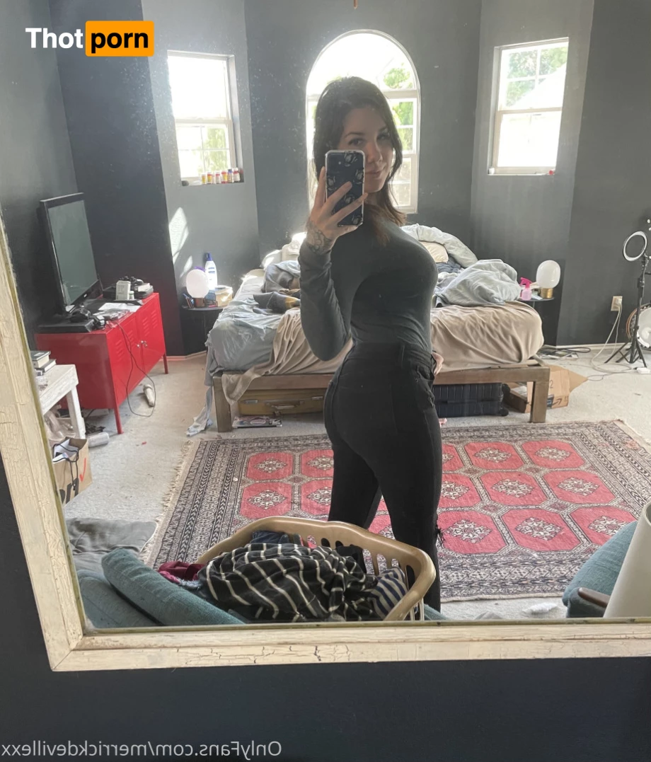 Merrick DeVille 6066116