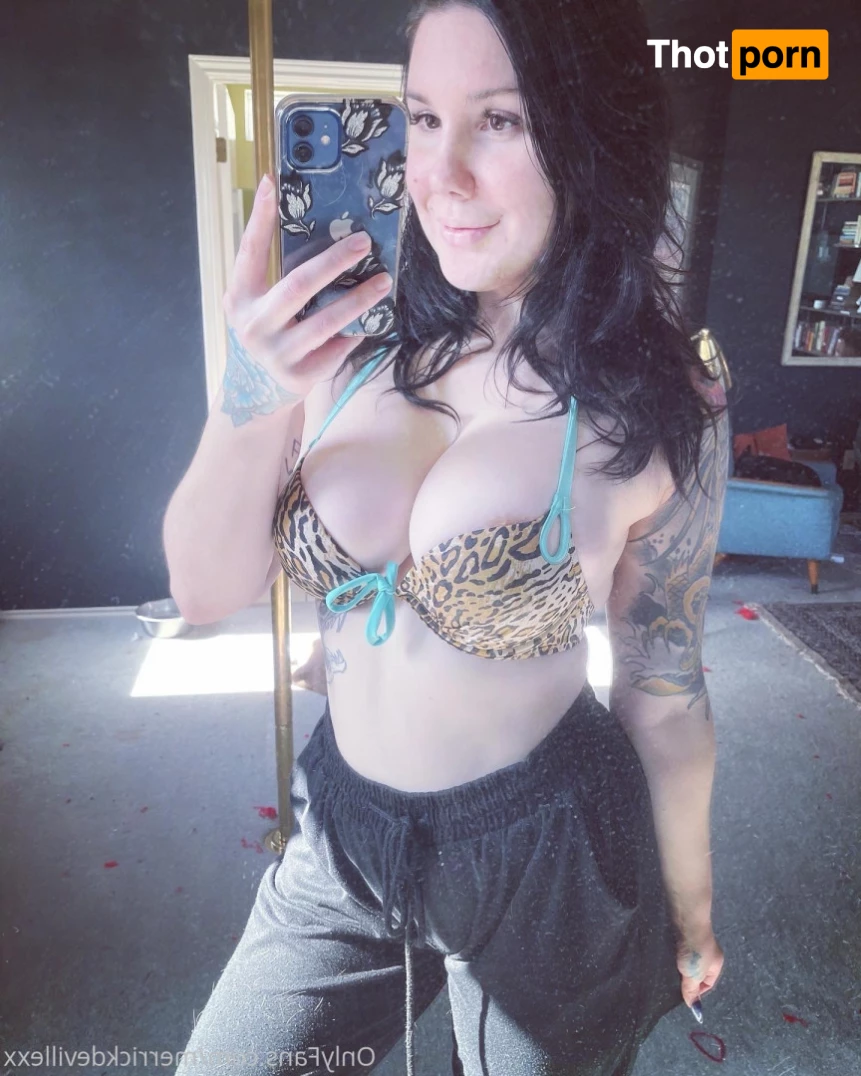 Merrick DeVille 6066163