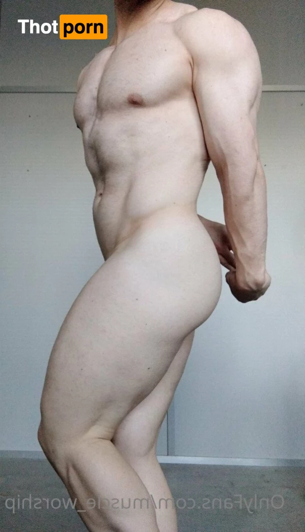 Muscle Worship 3777993