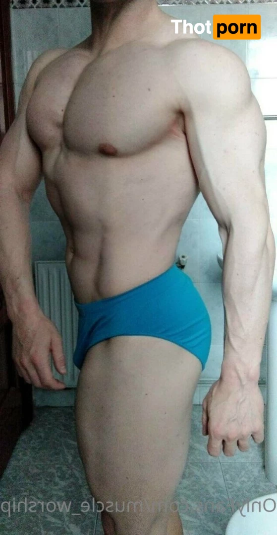 Muscle Worship 3778300