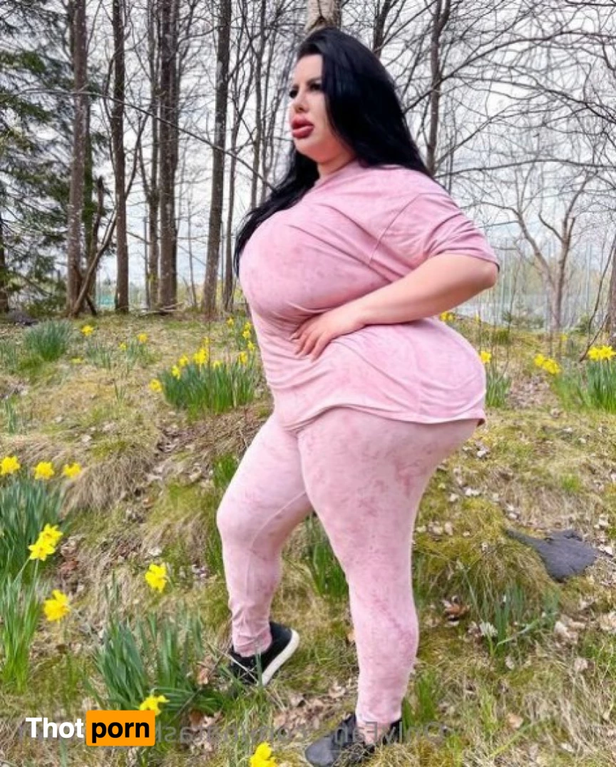 Natasha Crown 6531698