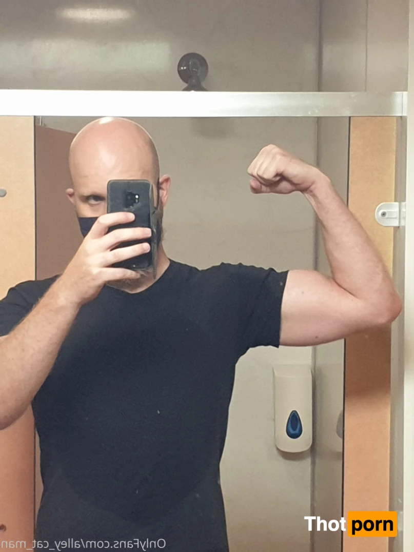 Alley_Cat_Man 11483059