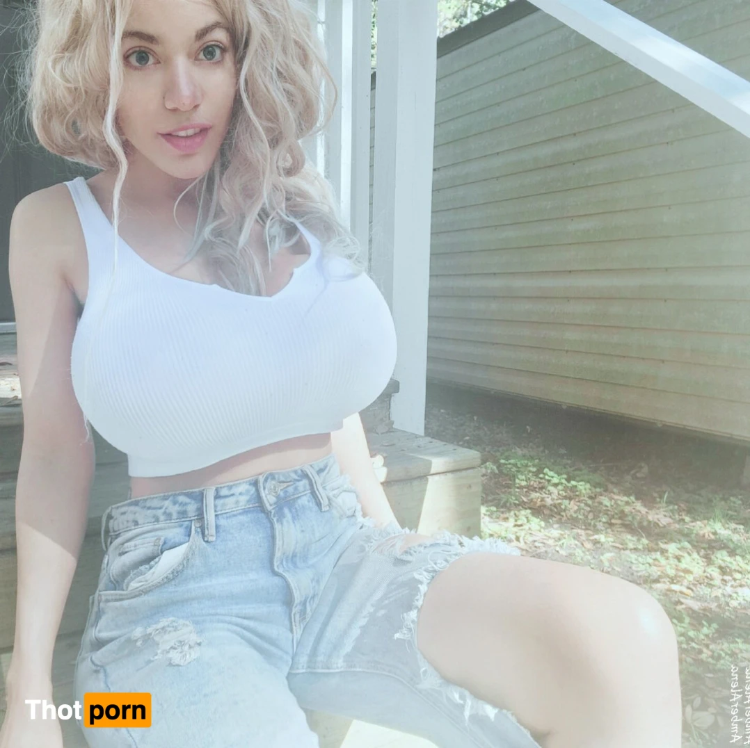 Amber Alena 11466330