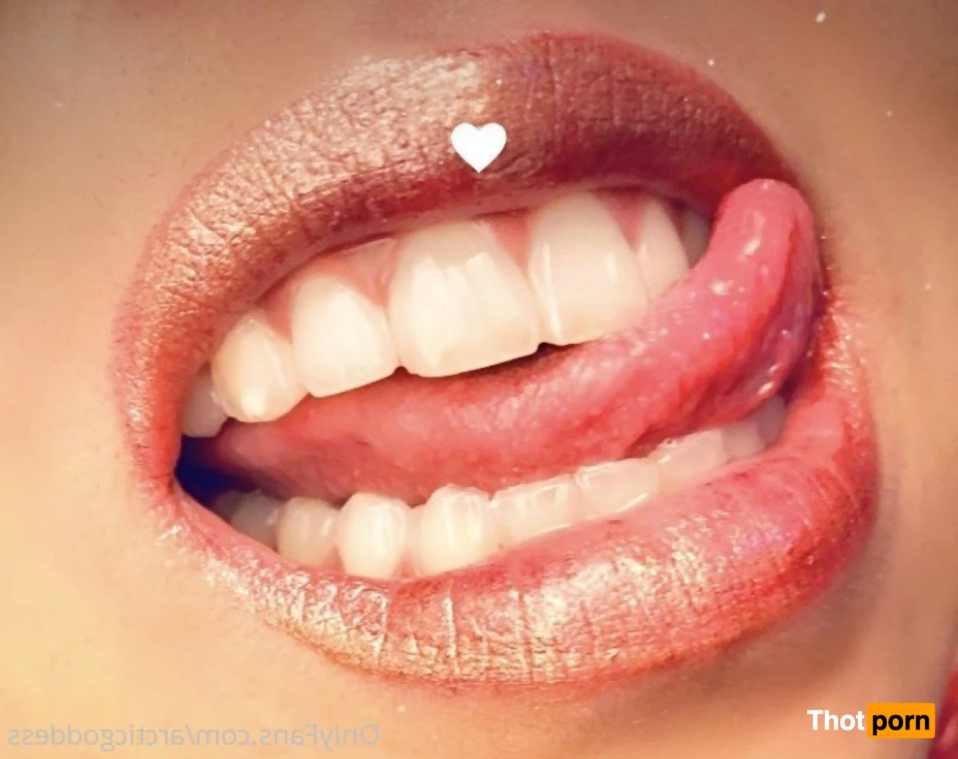 Arctic Goddess 6527154