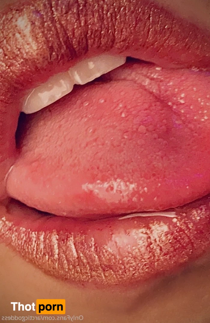 Arctic Goddess 6527164