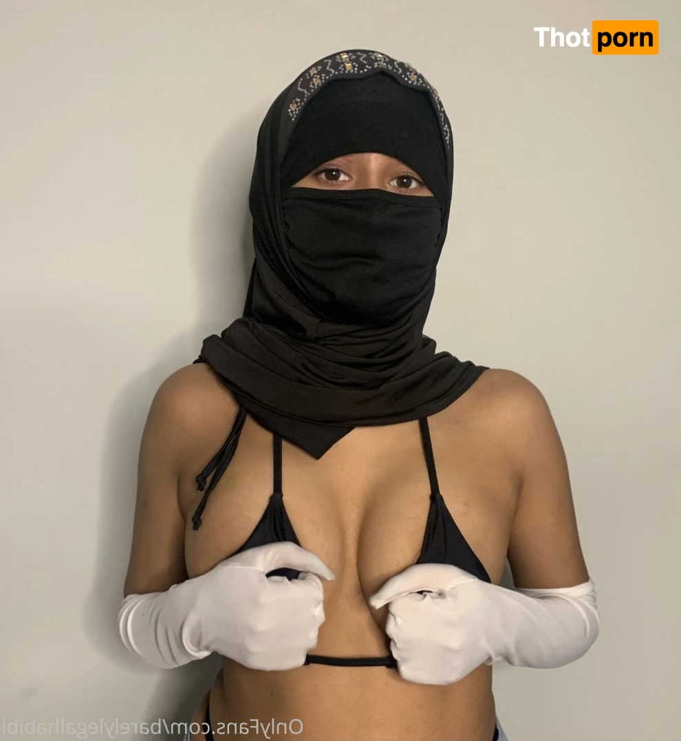 FREE Arab Teenager🧕🏽 Barely Legal Habibi 2250141