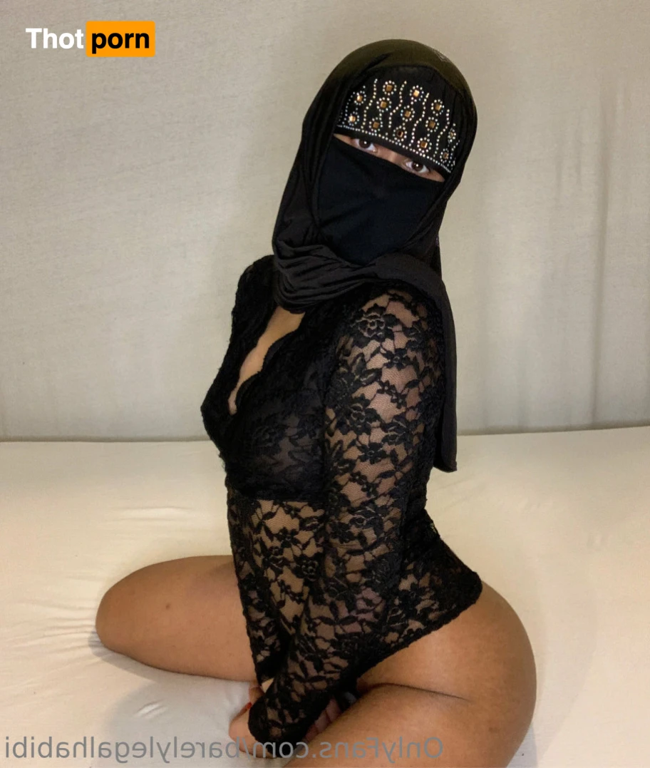 FREE Arab Teenager🧕🏽 Barely Legal Habibi 11330328