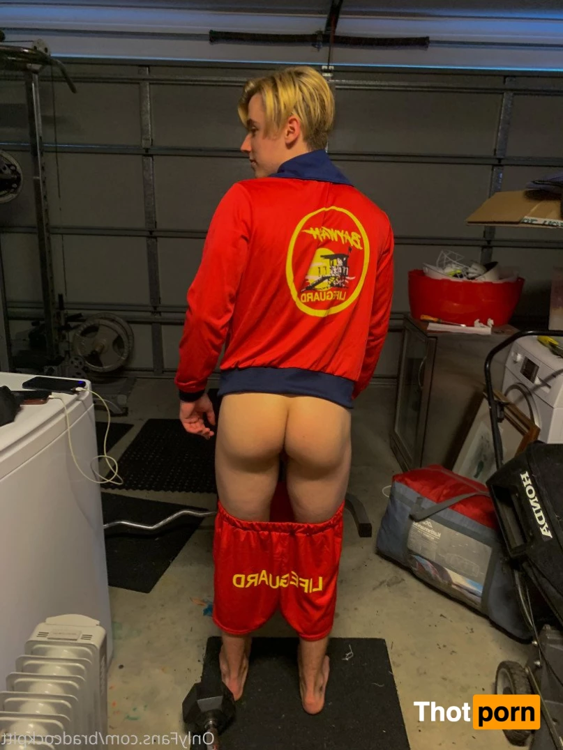 Brad Cockpitt 🚀 3725774