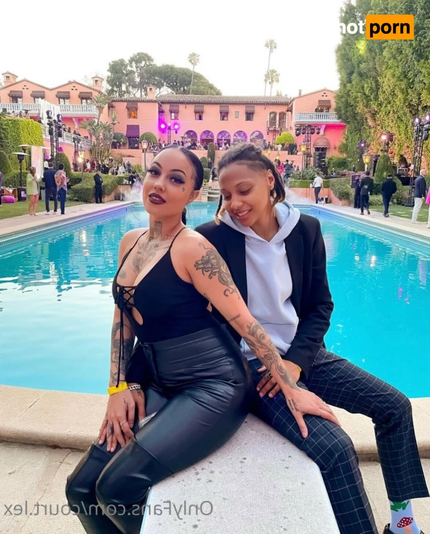 Court &amp; Lex 🌈 5932371