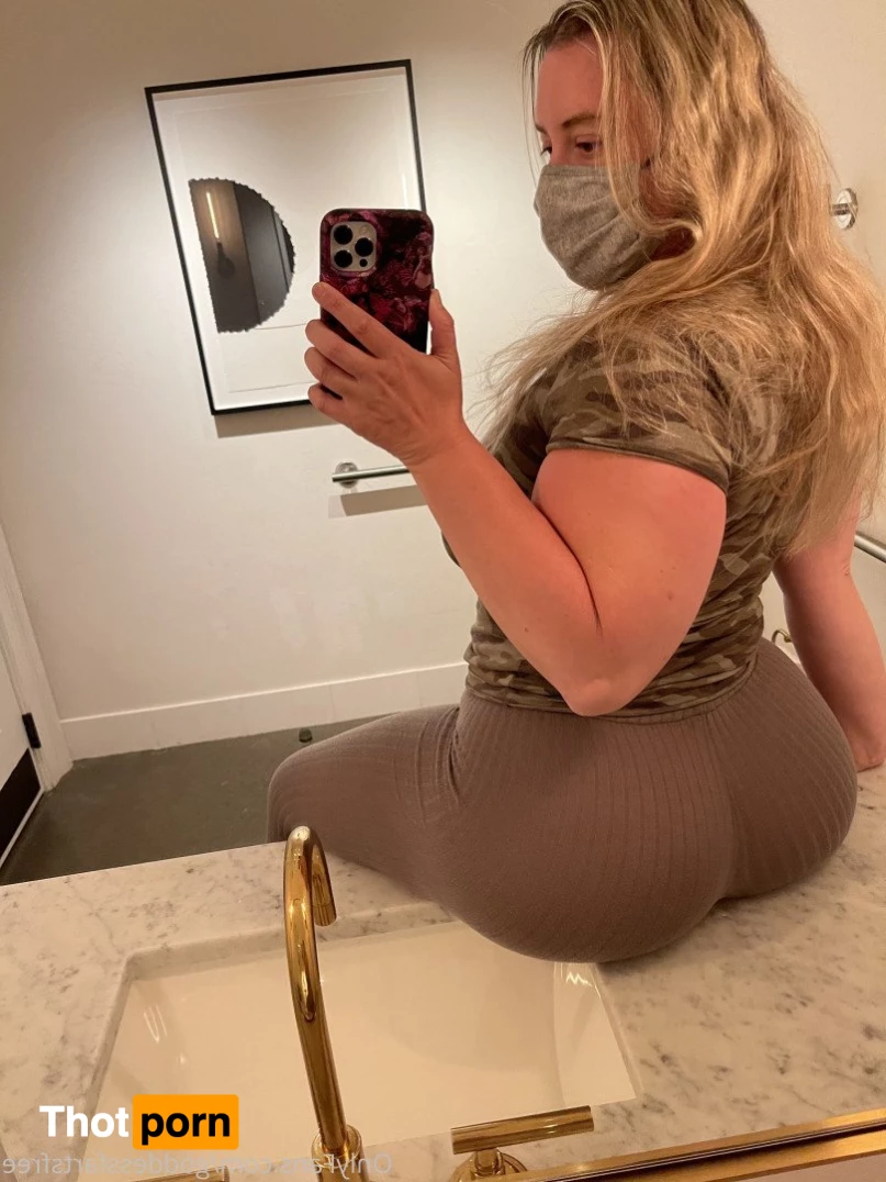 Goddess Farts FREE 2239083