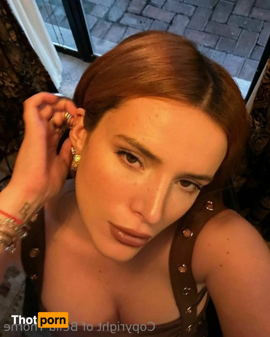 Bella Thorne 12950522