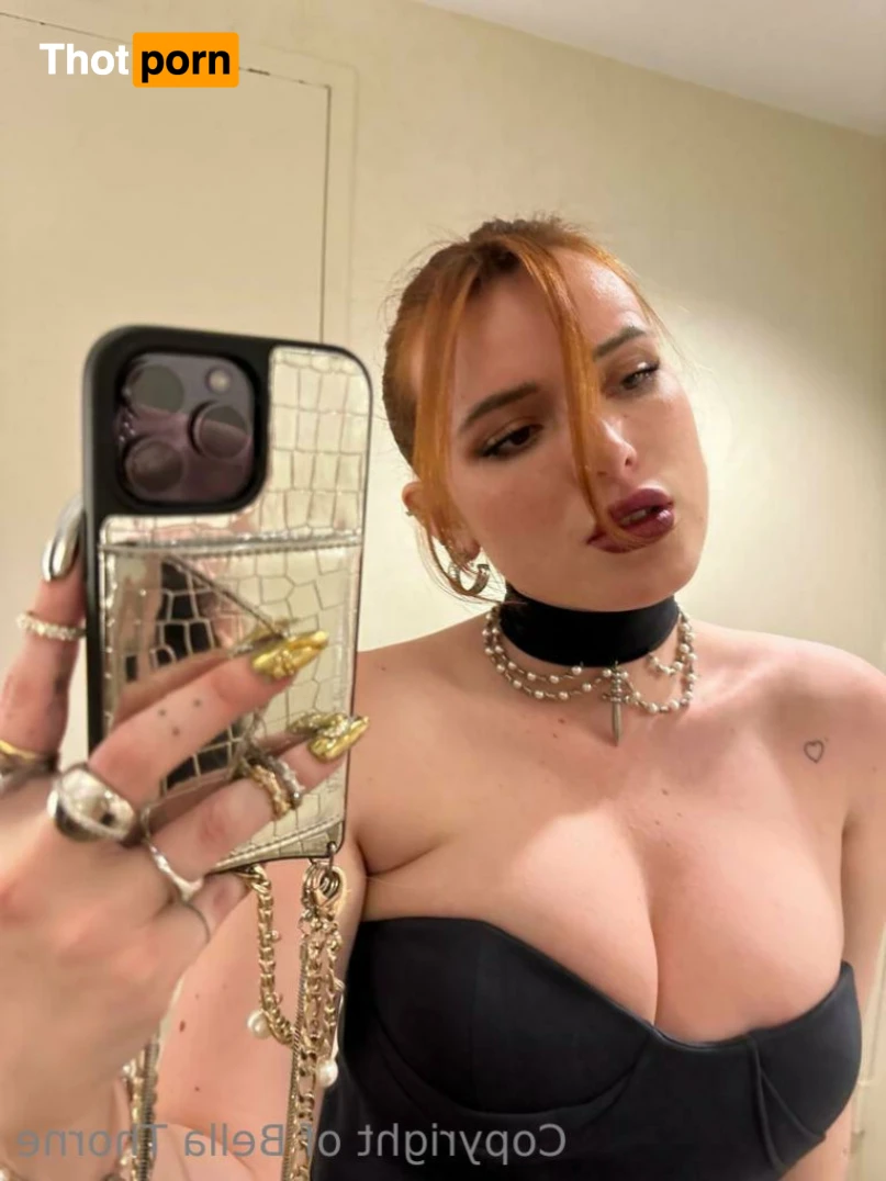 Bella Thorne 12953763