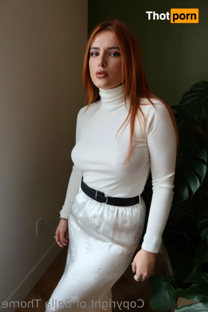 Bella Thorne 13420449