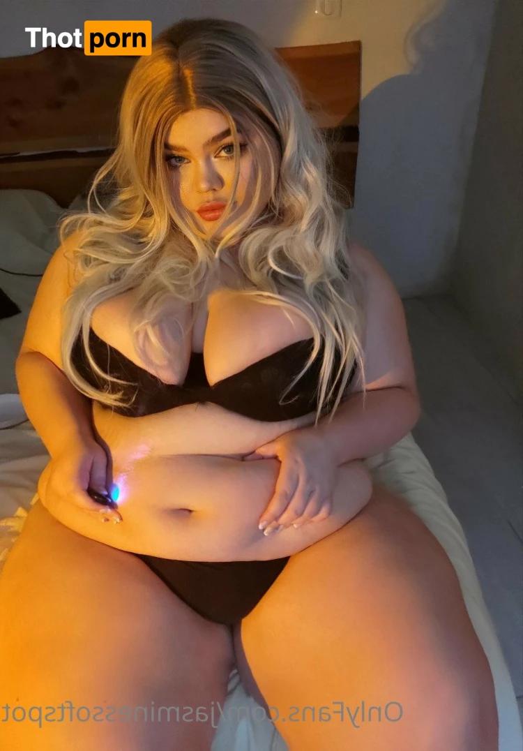 Jasmine. Your new muse. 2235351