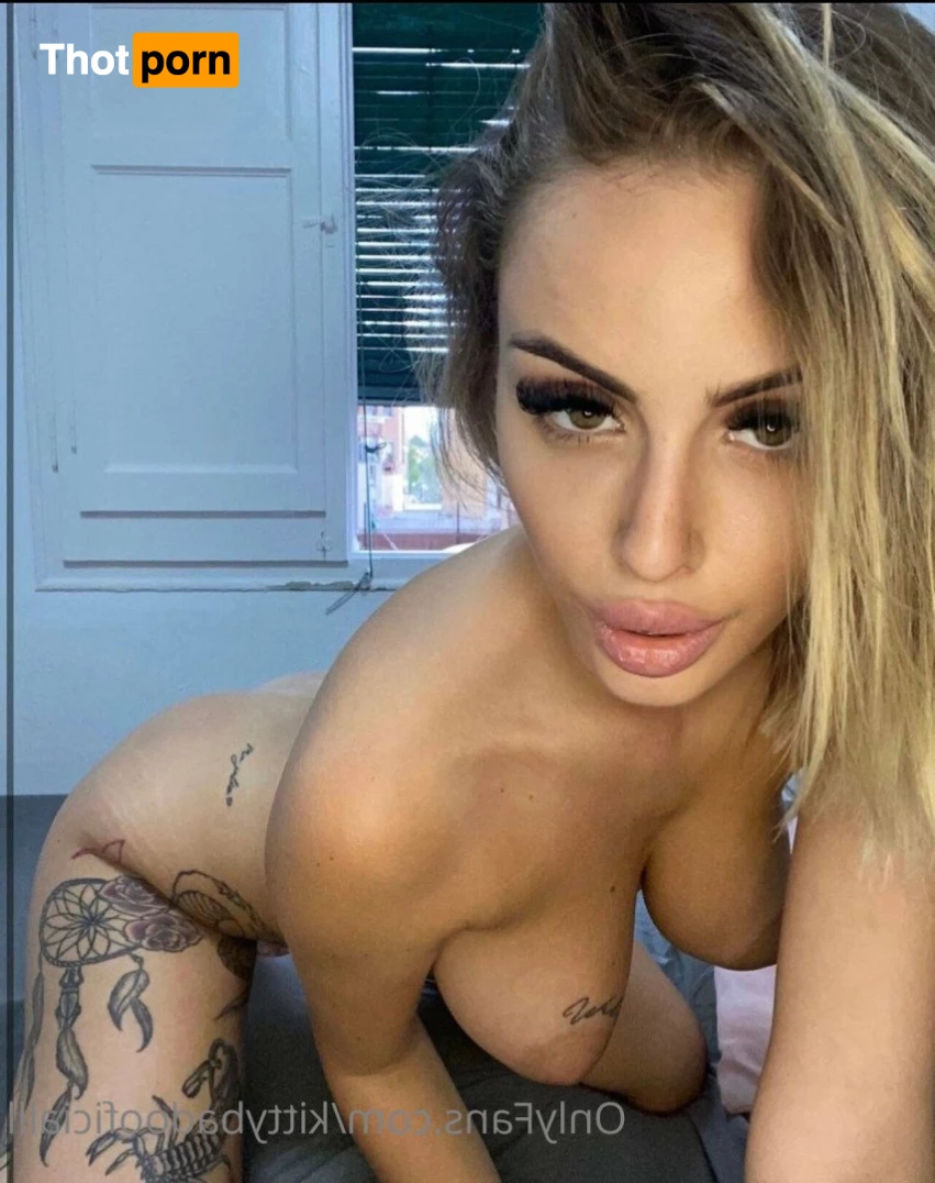 Caroline 🍭 3666964