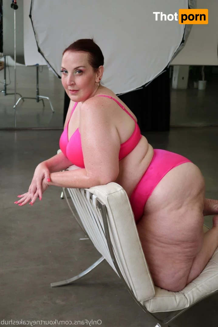 Kourtneycakeshub 3700307