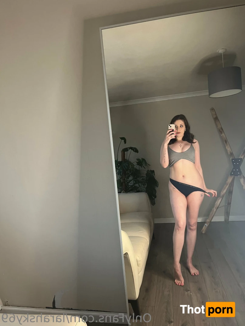 Larah_Sky Free Page 14428834