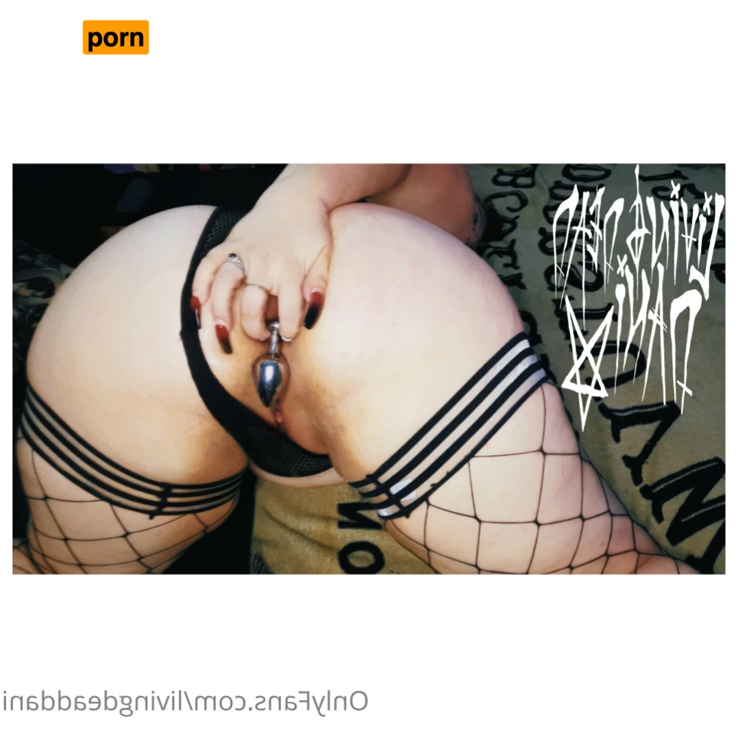 LivingDeadDani 6937720