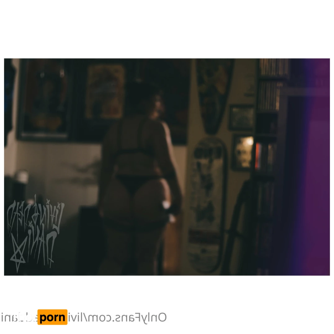 LivingDeadDani 6937968