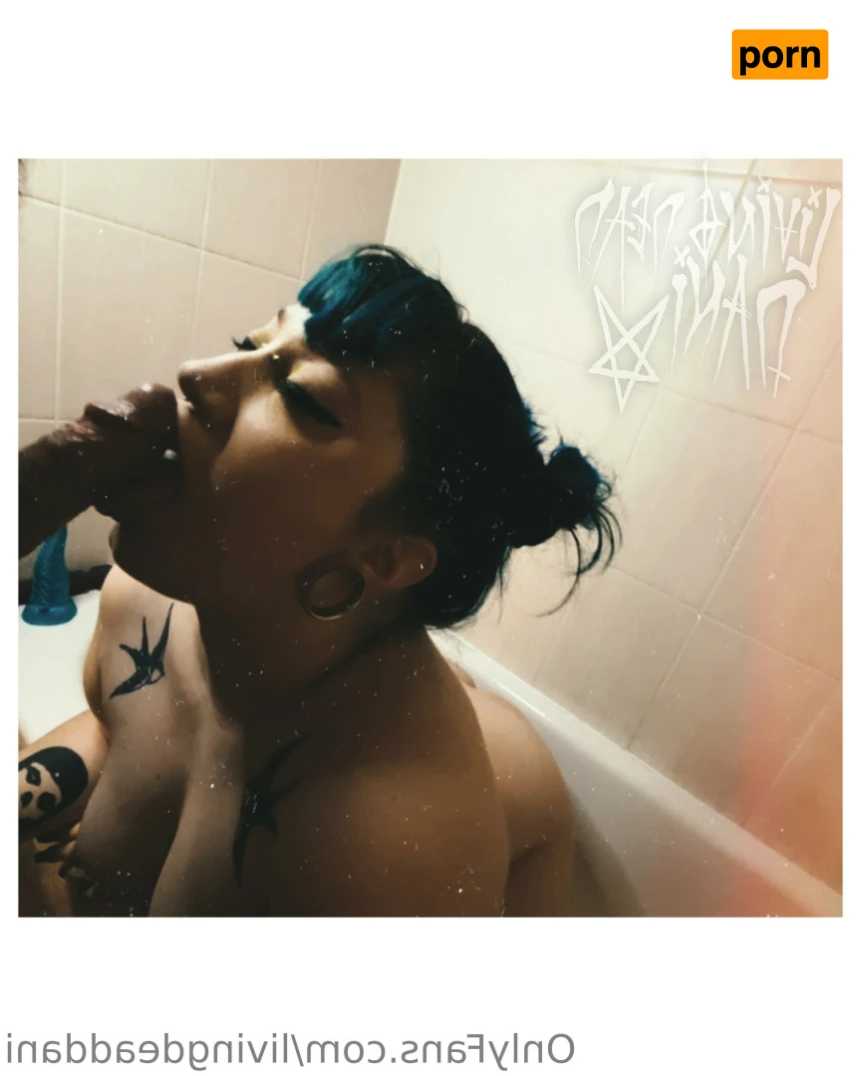 LivingDeadDani 15571794