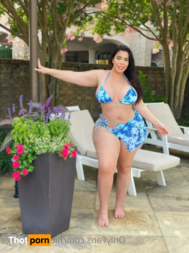 Nicole Free Page 2219366