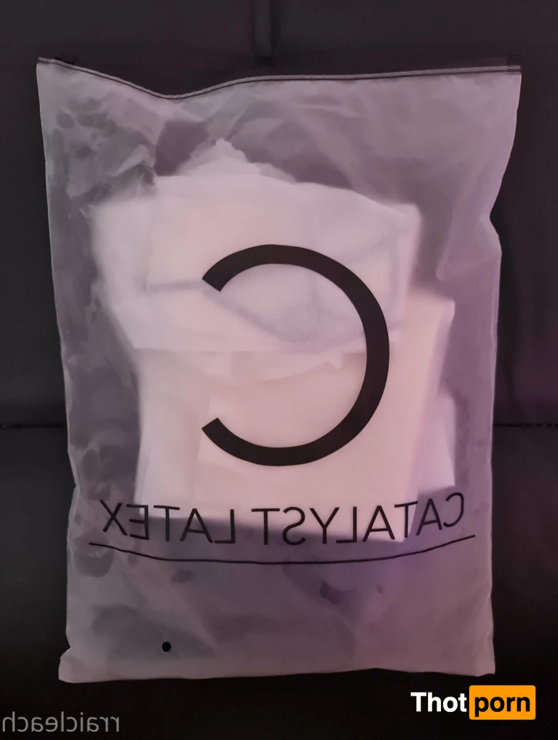 rue! 𝘧𝘳𝘦𝘦 14239084