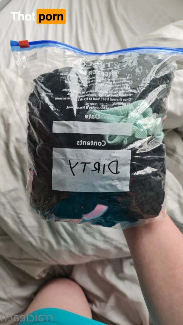 rue! 𝘧𝘳𝘦𝘦 14239099