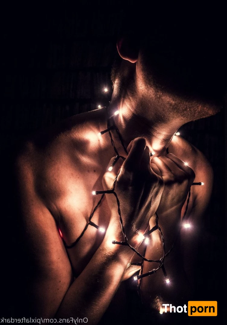 pixlafterdark 2216236