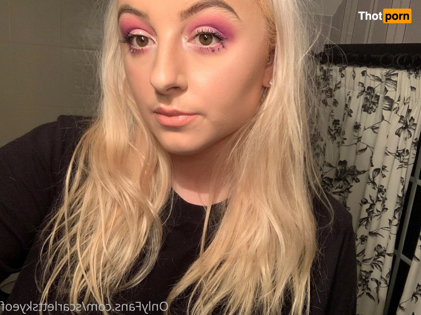 Scarlett 🧘🏻‍♀️ tiny🐱 3734744