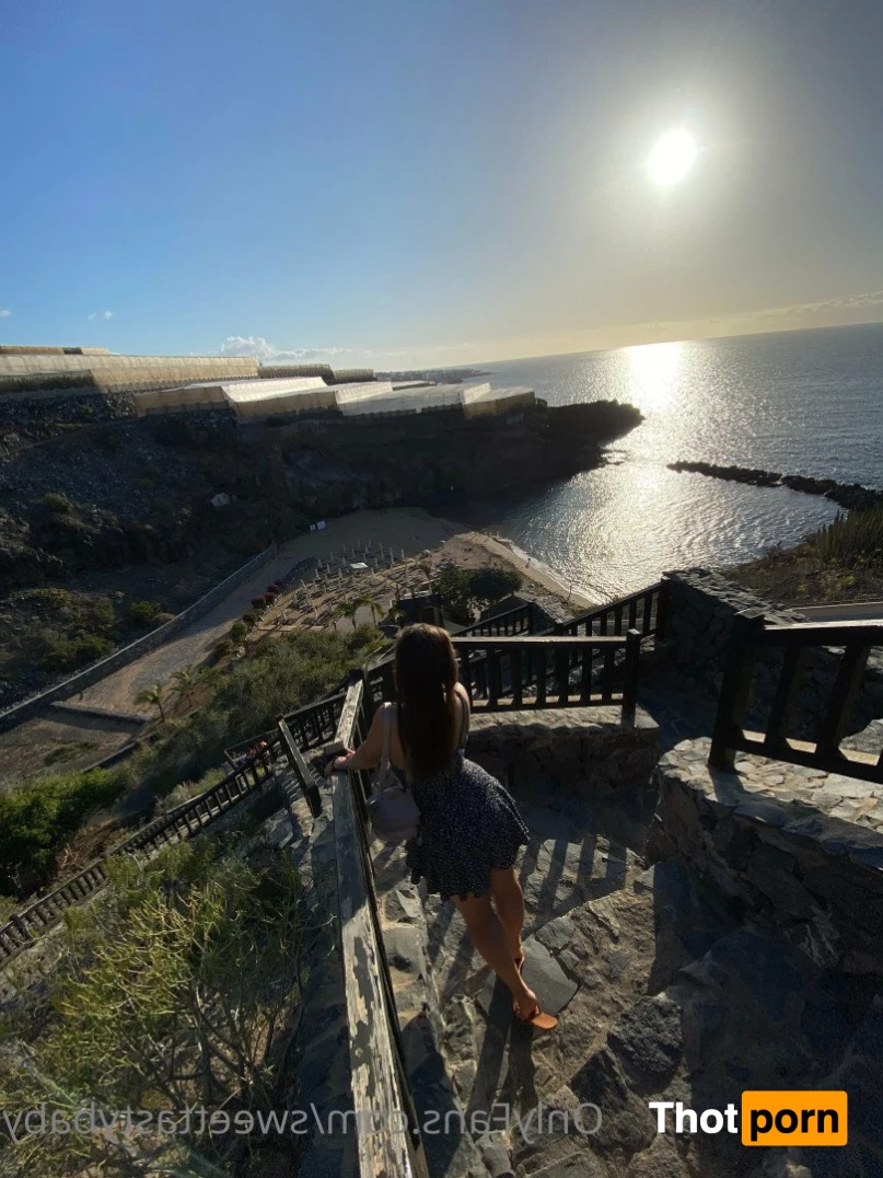 Stealing your ♥️ 2210305