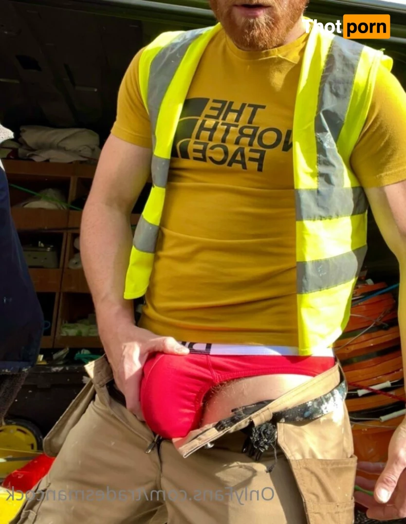 Ginger tradesman 6086424