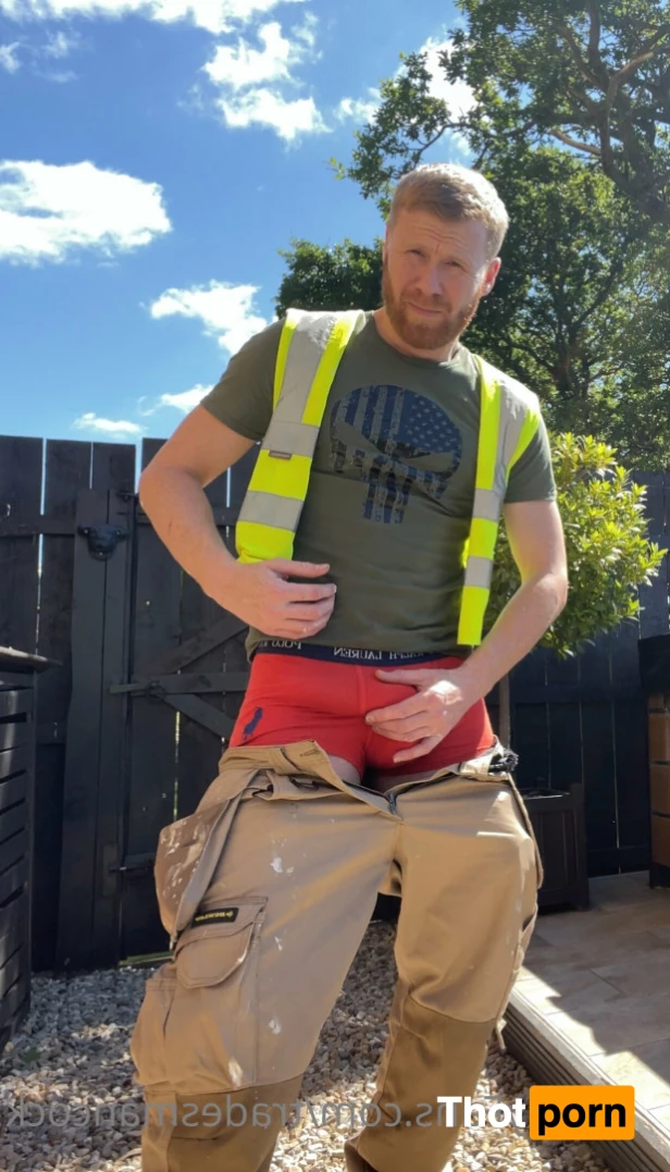 Ginger tradesman 6086478