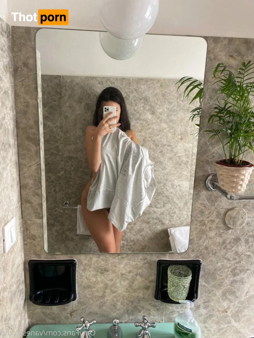 Vanessa 🦋 3730152