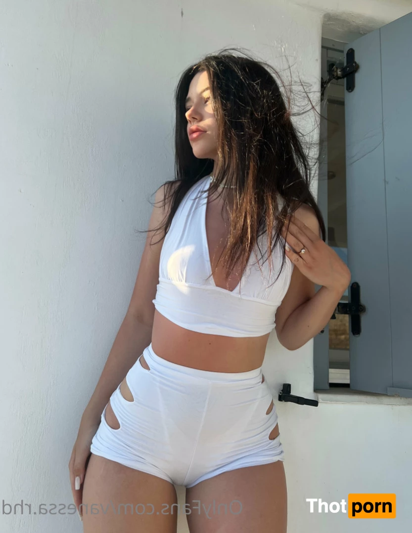 Vanessa 🦋 6402455
