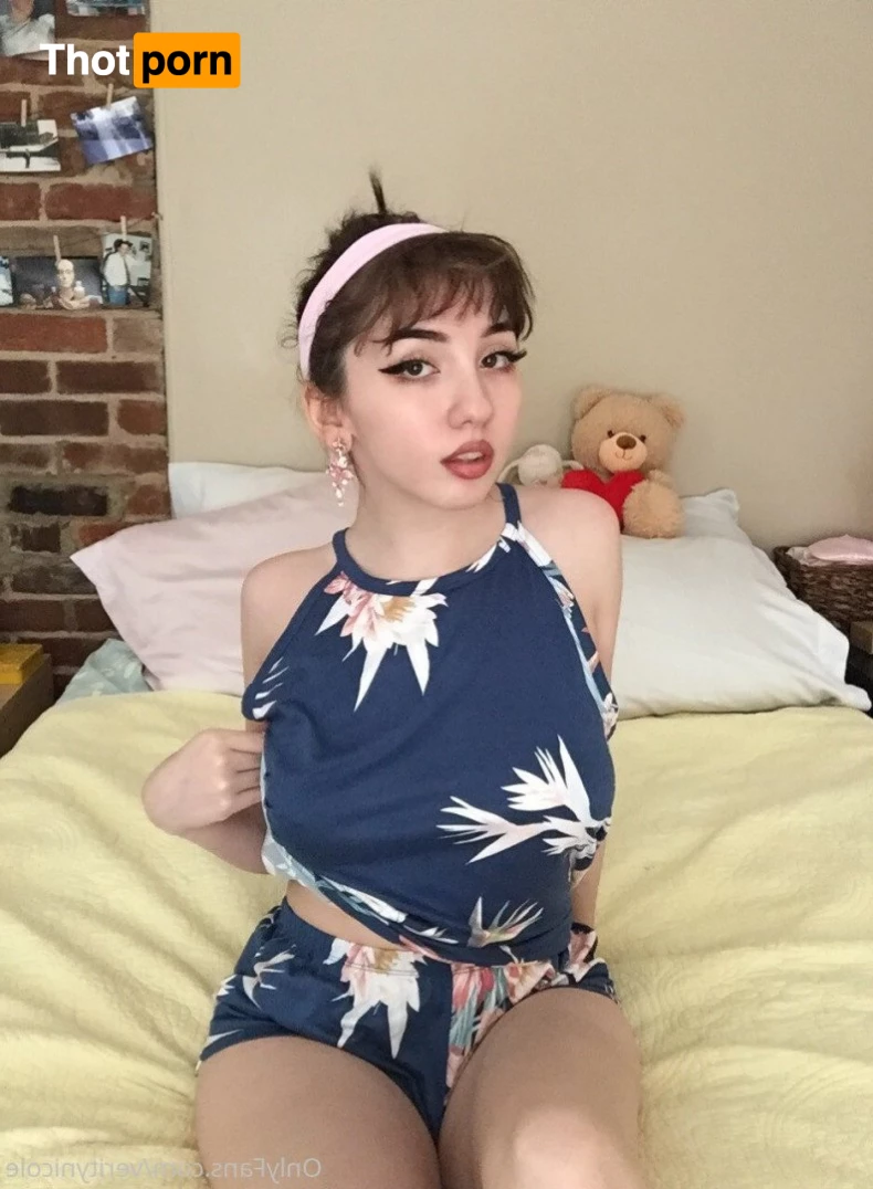 verity nicole 3787887