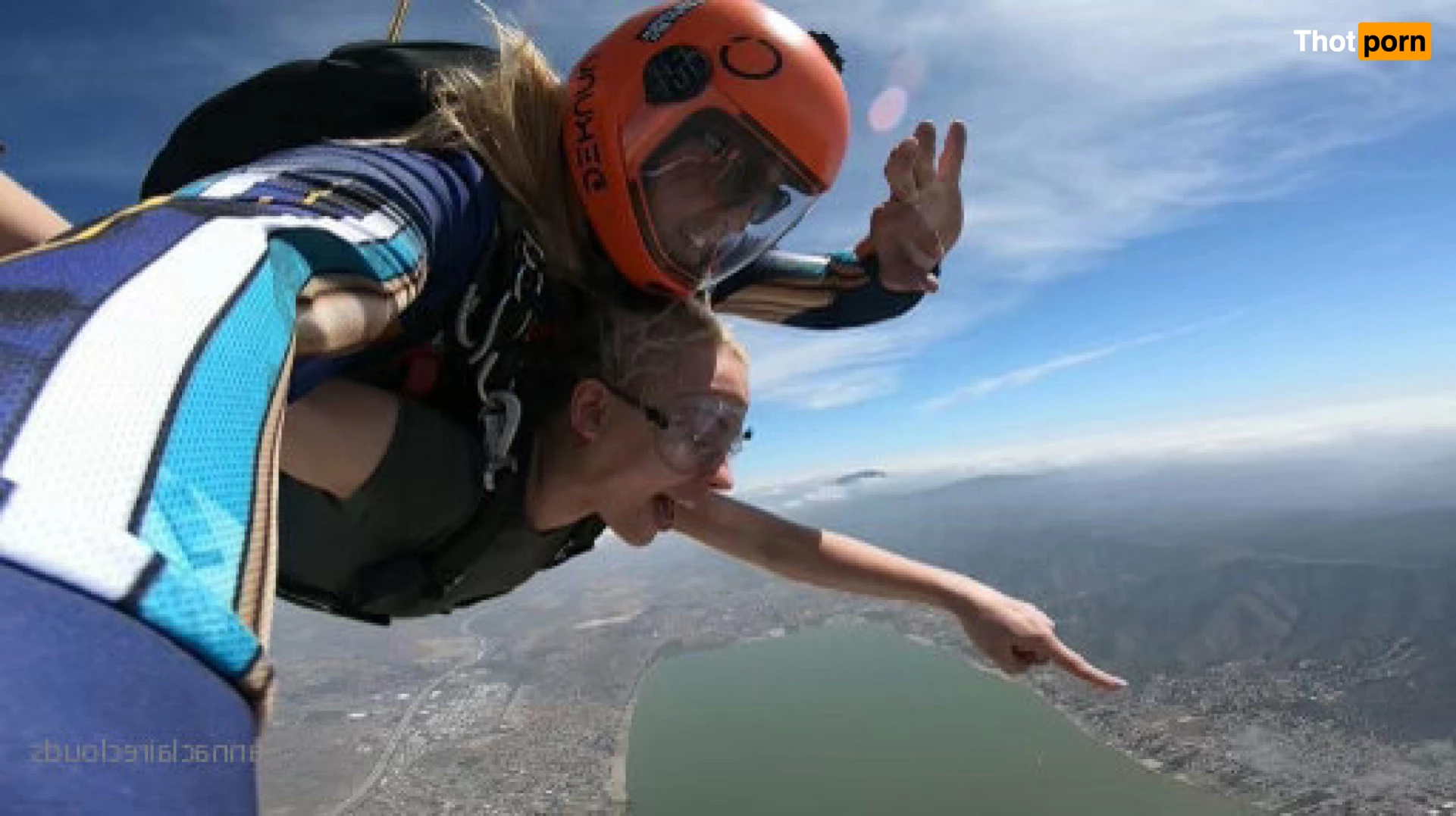 Anna Claire Clouds 9908089