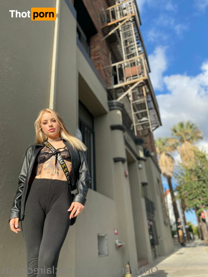 Anna Claire Clouds 12518425