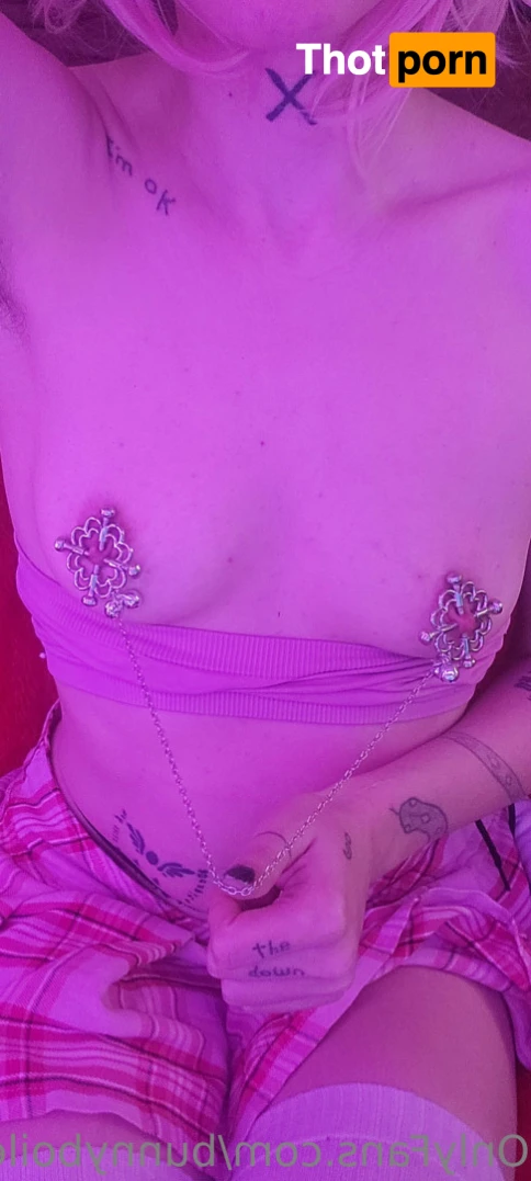 BunnyBoiLewd 13981388