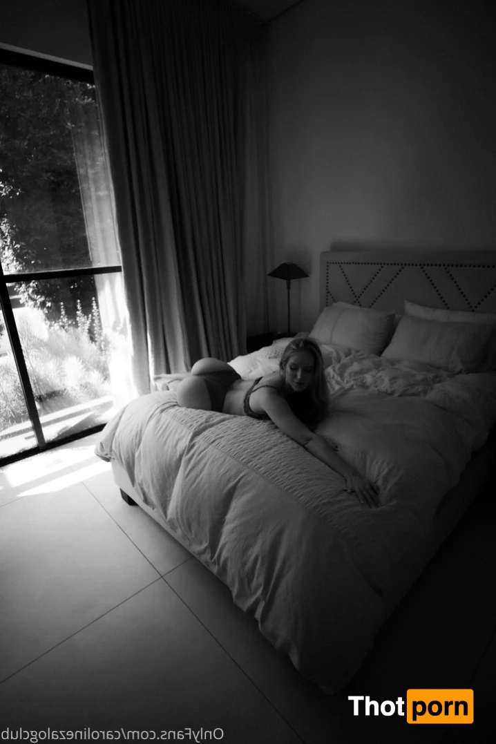 Caroline Zalog 15406470