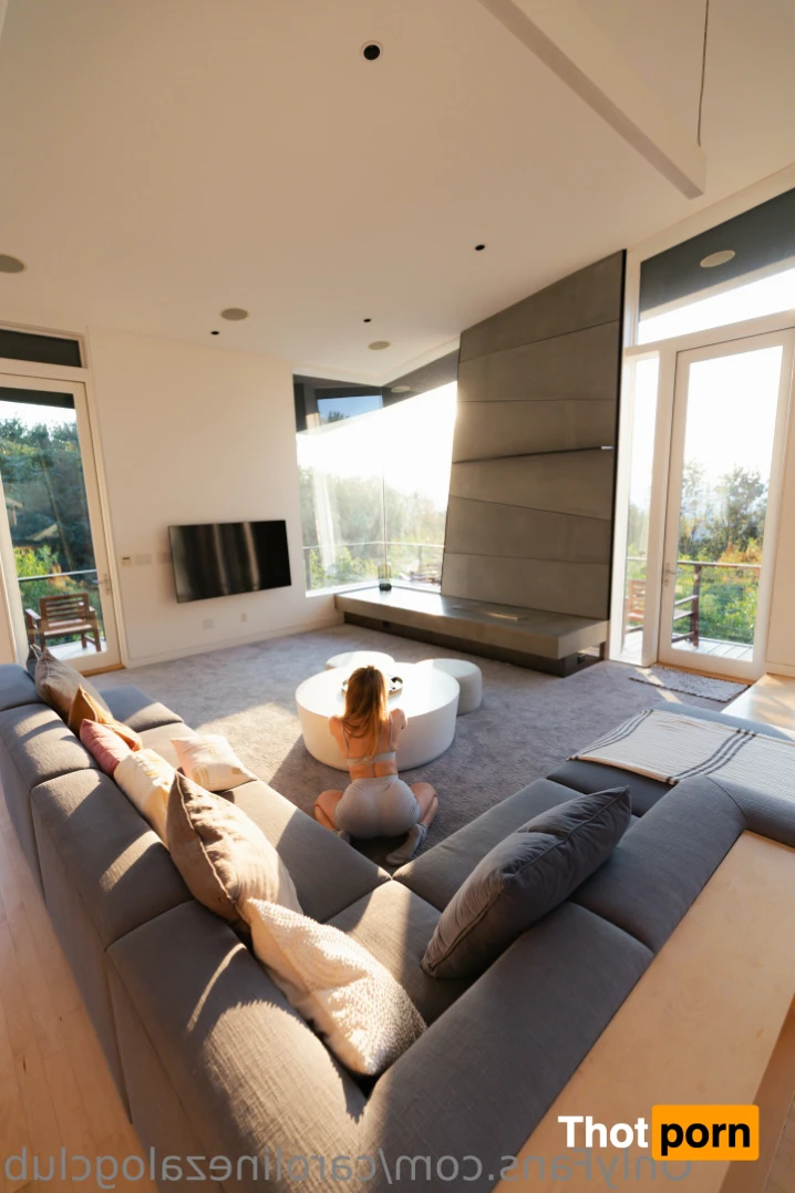 Caroline Zalog 15413761