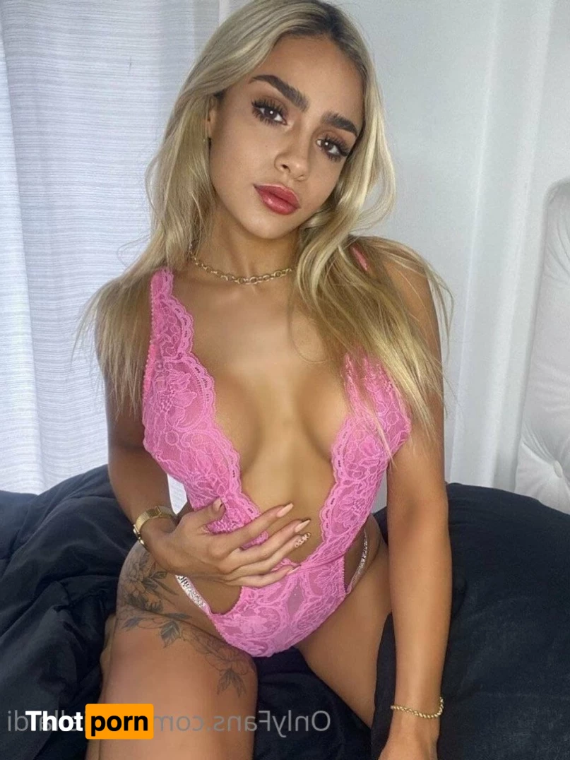 🅳🅰🅽🅸🅴🅻🅻🅰 3619168