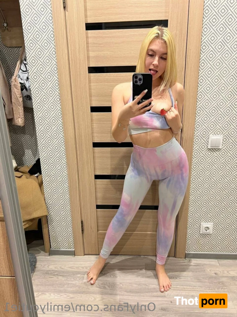 Emily Сutie🍓 10880900