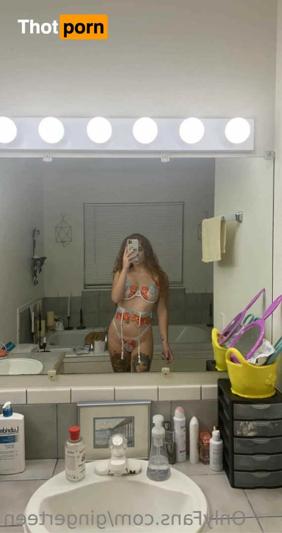 High School Senior 🤪 13895592