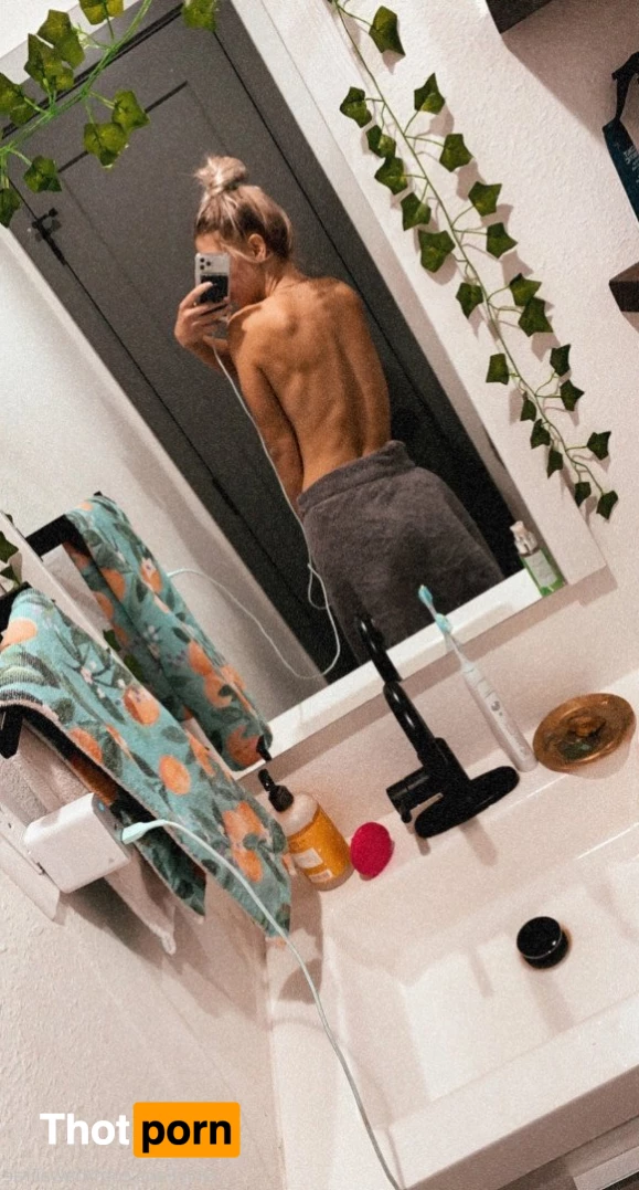 College Sweetheart 😘😘 3706116