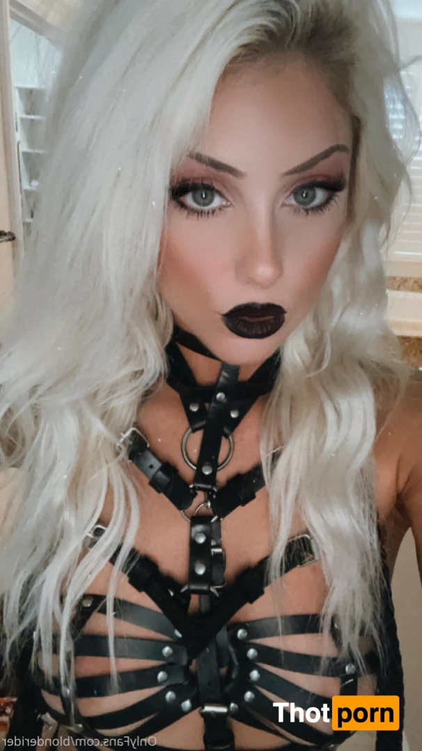 Blonde Rider 12740685