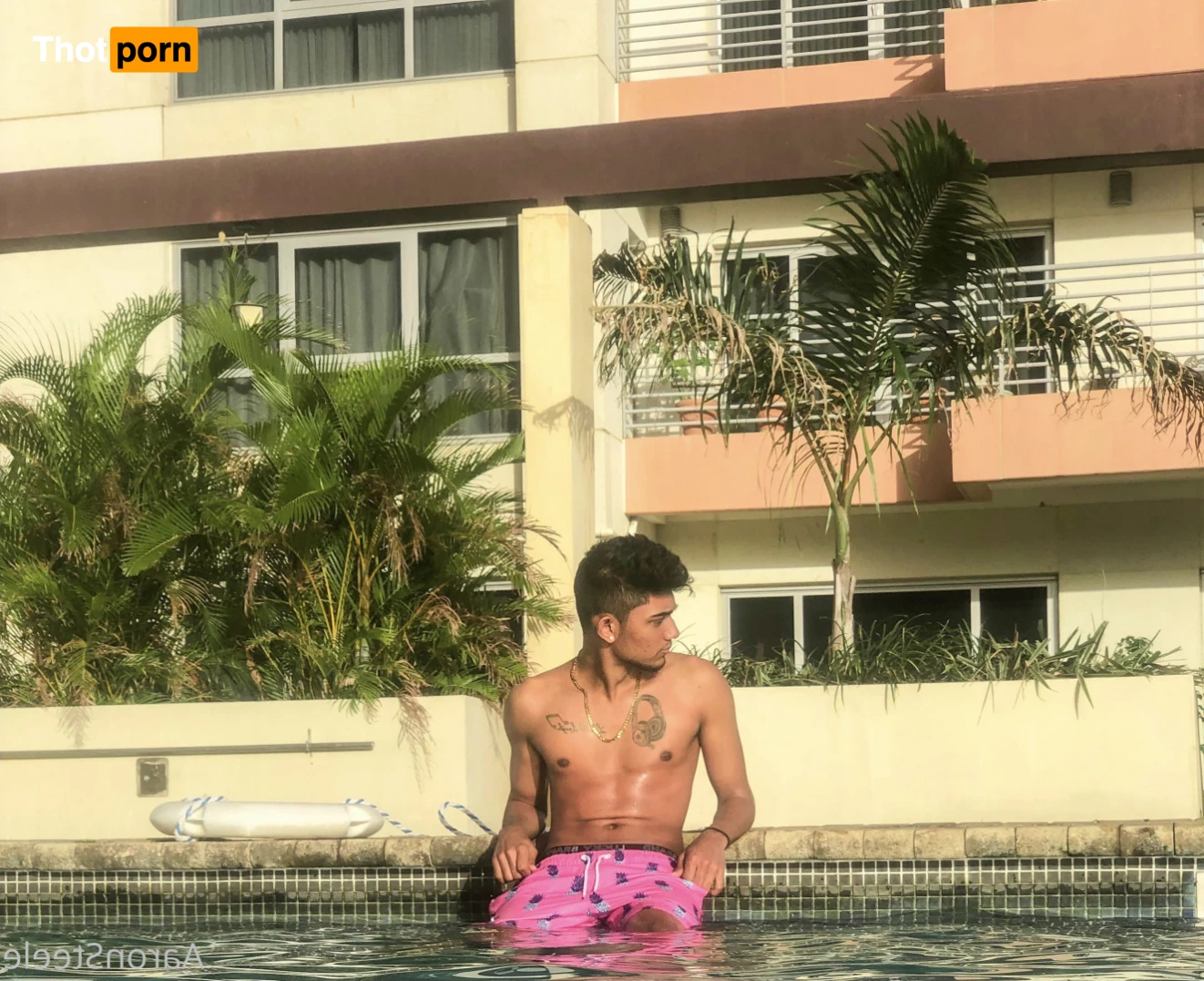 MRAARONSTEELEOF😈🇹🇹 6445230