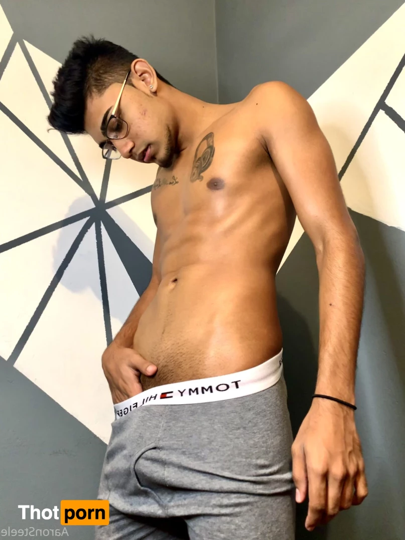 MRAARONSTEELEOF😈🇹🇹 6445333