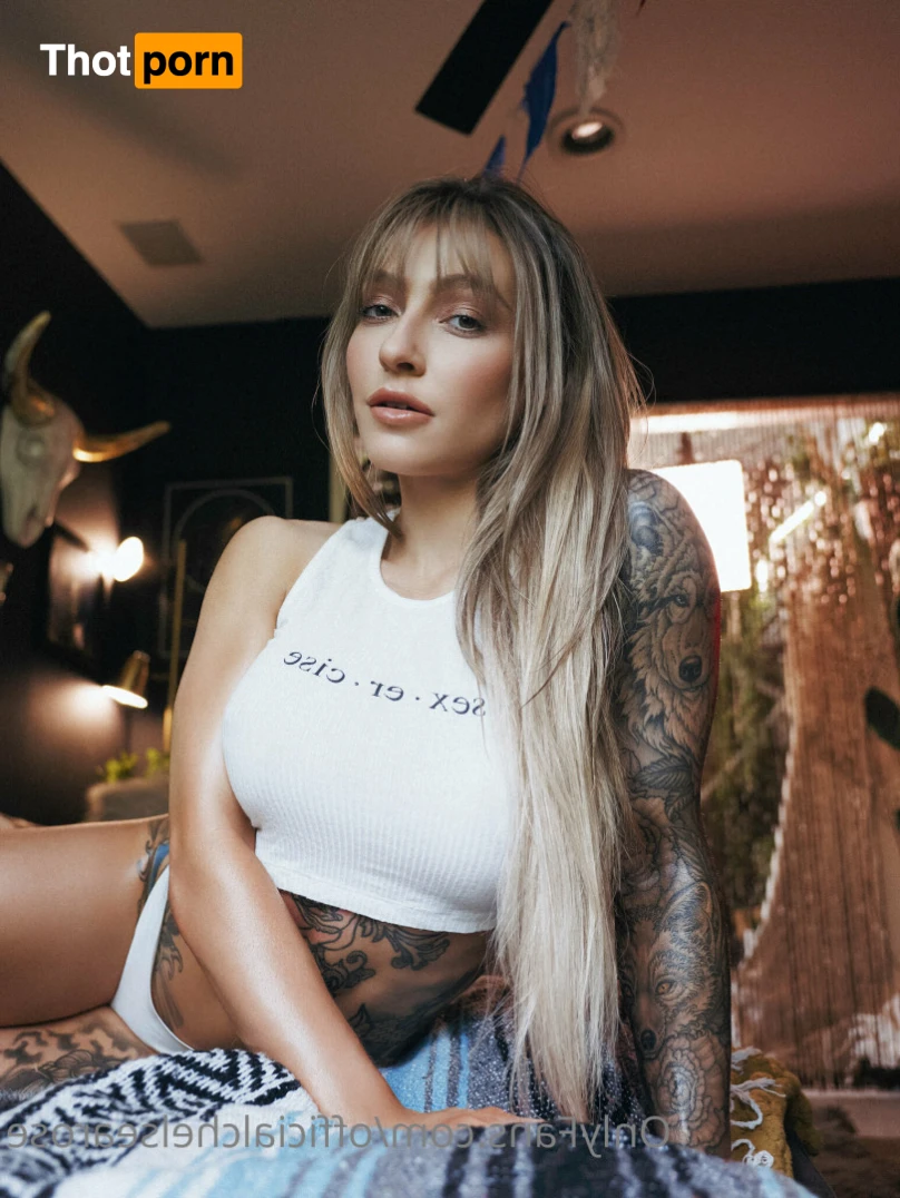 Chelsea Rose 13402042