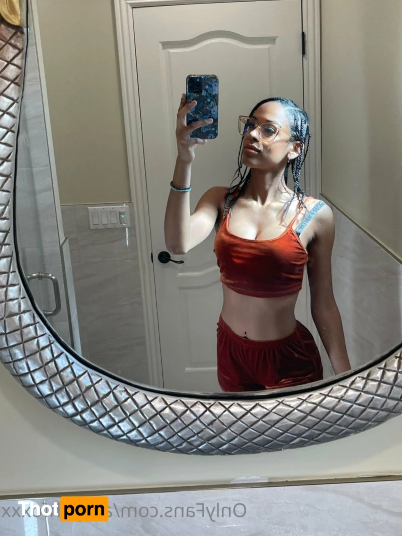 Lightskin Barbie🎀💅🏾💖 3736895